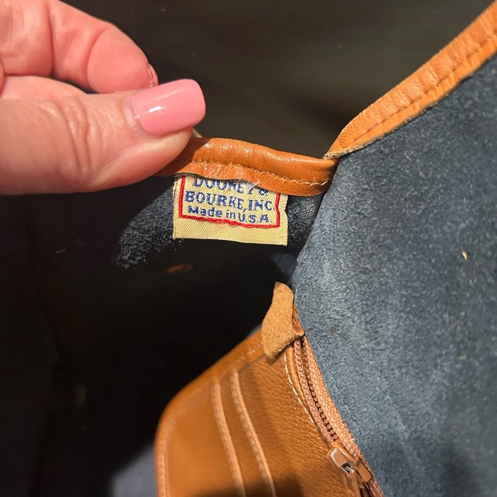 Dooney & Bourke Black and Tan Crossbody Bag - Picture 6 of 7